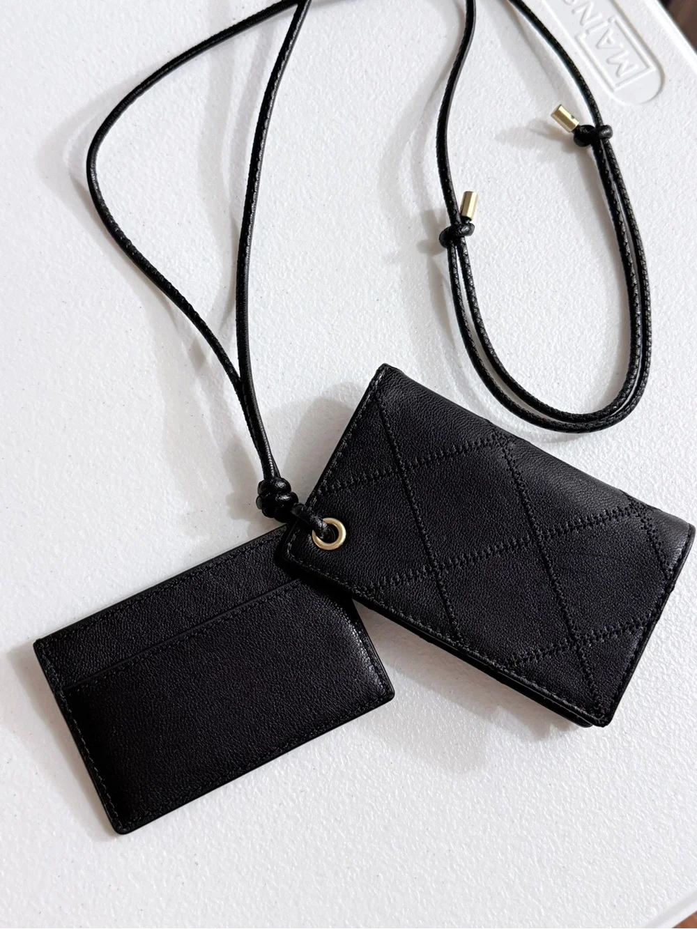 Tory Burch Flip-Out Lanyard Wallet